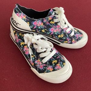 Rocket Dog floral tennis shoes - size 8.5
